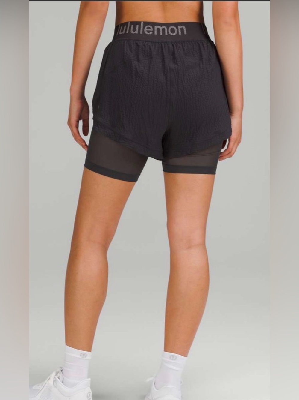 Lululemon Logo Waistband High-Rise Training Short Size 4